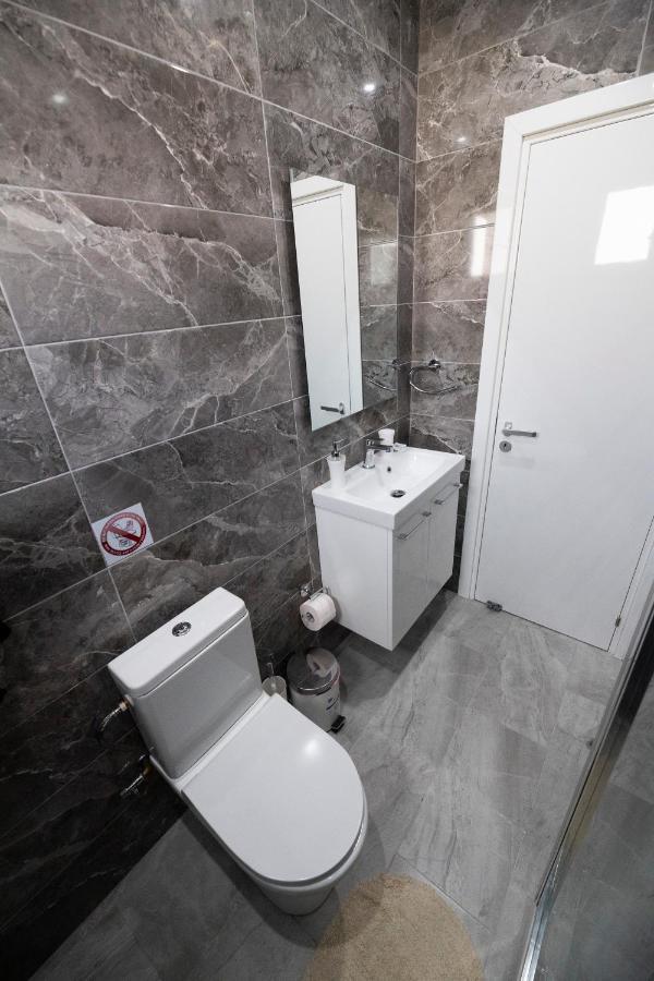 Kato Paphos 1Br Near Paphos Harbour/Beach/Sea Kültér fotó